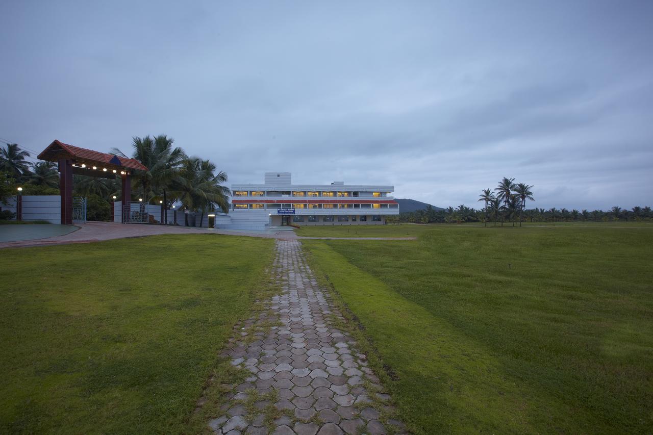 Rns Golf Resort & Nature Cure Centre Māvalli Eksteriør bilde
